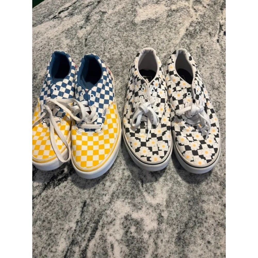 Vans Sz 5.5 missy and 5.5 youth shoes